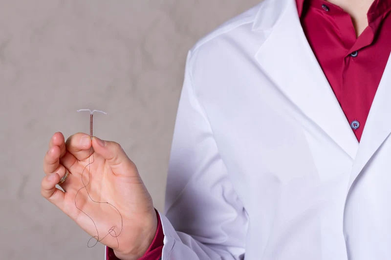 Установка негормональной спирали у гинеколога-хирурга Дмитрия Прыня